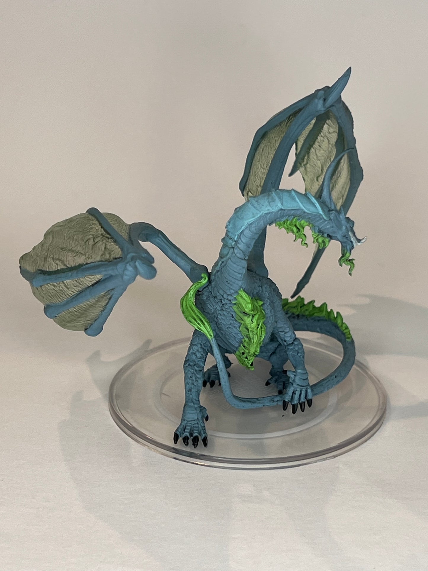 Young Moonstone Dragon - Fizban's Treasury of Dragons 26/46